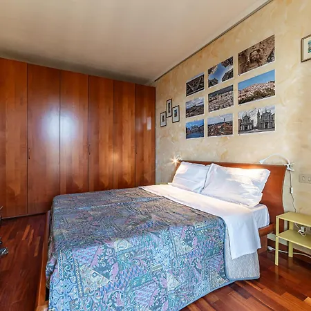 D&r - Metro Re Di דירה *